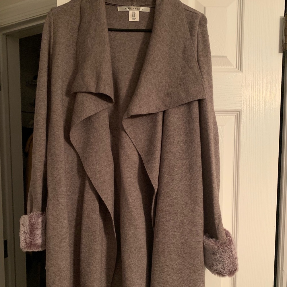 Cardigan with fur